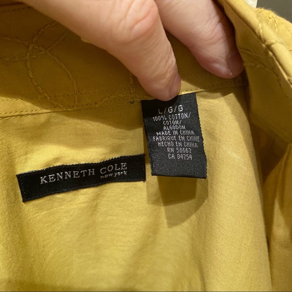 🔥Kenneth Cole ⭐️NWT Limited button down. - Picture 7 of 8